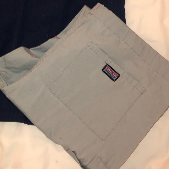 Scrub sets - Picture 2 of 2